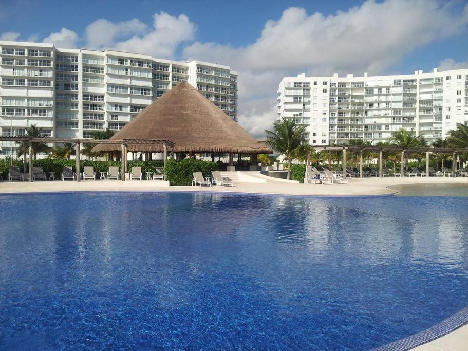 Punta Me Luxury Apartments Ocean View & Beach Front In Amara 칸쿤 외부 사진
